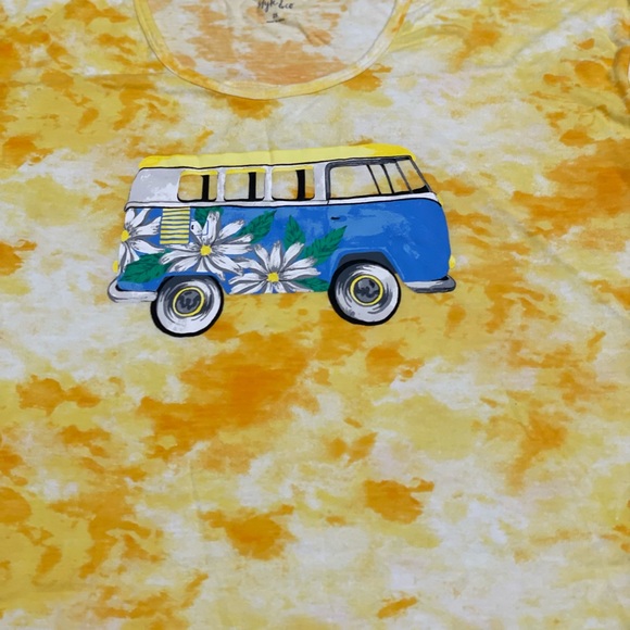 TIE-DYE VW BUS GRAPHIC TEE. STYLE & CO. USED ONLY ONCE. Excellent condition. - Picture 3 of 9